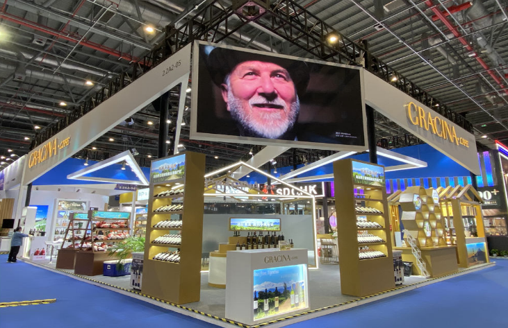 新聯(lián)紡進博會展臺搭建